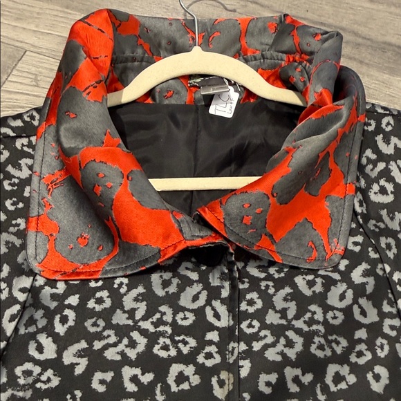 Black & Red Patterned Button-Up Jacket - Picture 3 of 8